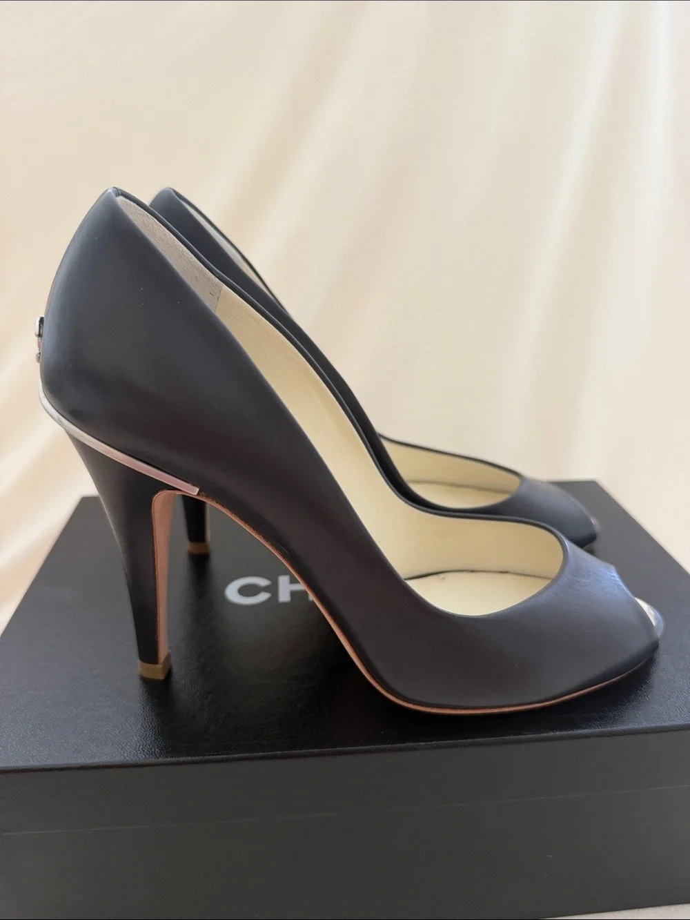 CHANEL Heels